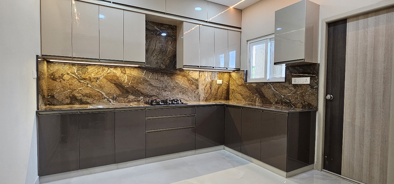Elite Suite Kitchen - Kodali Guest Suites